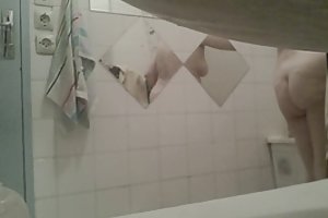 ناضجة dans La Salle de Bain تمزق غشاء البكارة الإباحية مشاهدة