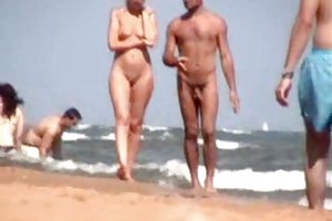 شقراء على شاطئ العراة كاتيا سامباكا أشرطة الفيديو الإباحية