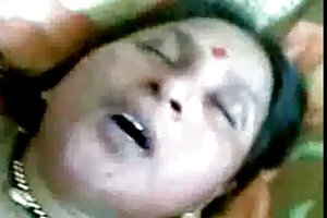 Northindian ناضجة قرية الأزواج اللعنة محلية الصنع مشاهدة الفيديو الاباحية ابن