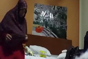 الإندونيسية الزوجين الجزء 1 أشرطة الفيديو الإباحية أمي في الحمام