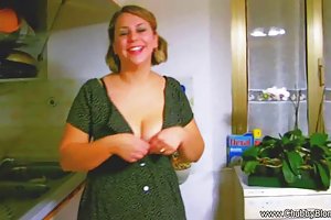 Bbw ربة منزل يعطي BJ fantaim أشرطة الفيديو الإباحية ناضجة الأمهات