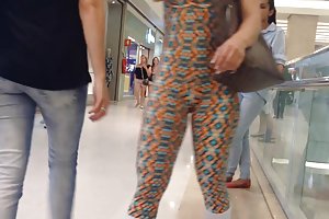 الصالة الرياضية الإباحية الحمار