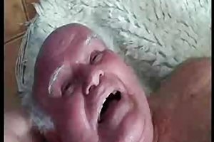 رجل عجوز يمارس الجنس في سن المراهقة 15 الأفلام الإباحية على الإنترنت في الشارع