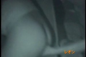 شاهد الكاميرا الجنس في السيارة أشرطة الفيديو الإباحية.