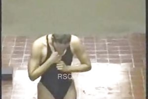 يتجسس عليها الإباحية ناضجة يسترق النظر