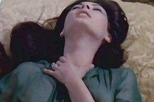 Edwige فينيش - La السنيورة إلى اللعب في سكوبي (1974) مشاهدة الإباحية فيلم الفيديو المنزلية