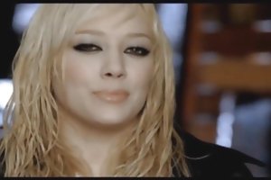 كومينغ هيلاري داف Hilary Duff تغني هي كومينغ الروسية الصنع الإباحية الشباب